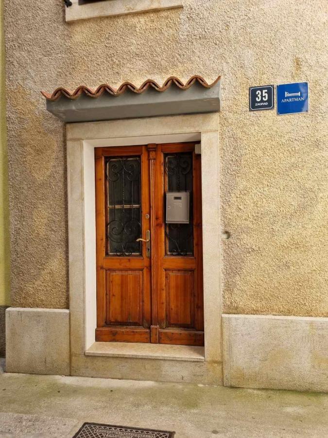 Apartman Ivano Cres Leilighet Eksteriør bilde