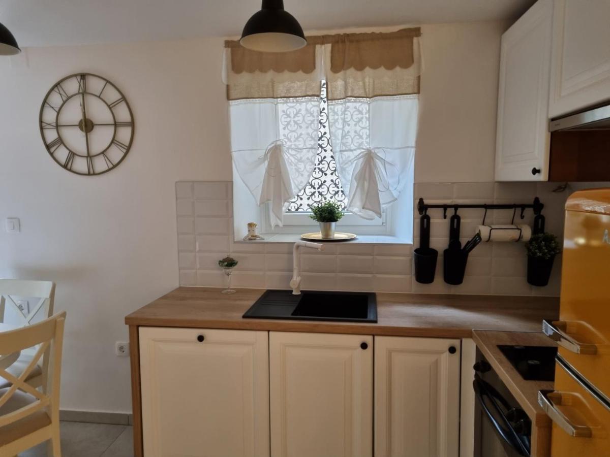 Apartman Ivano Cres Leilighet Eksteriør bilde