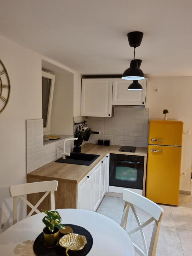 Apartman Ivano Cres Leilighet Eksteriør bilde